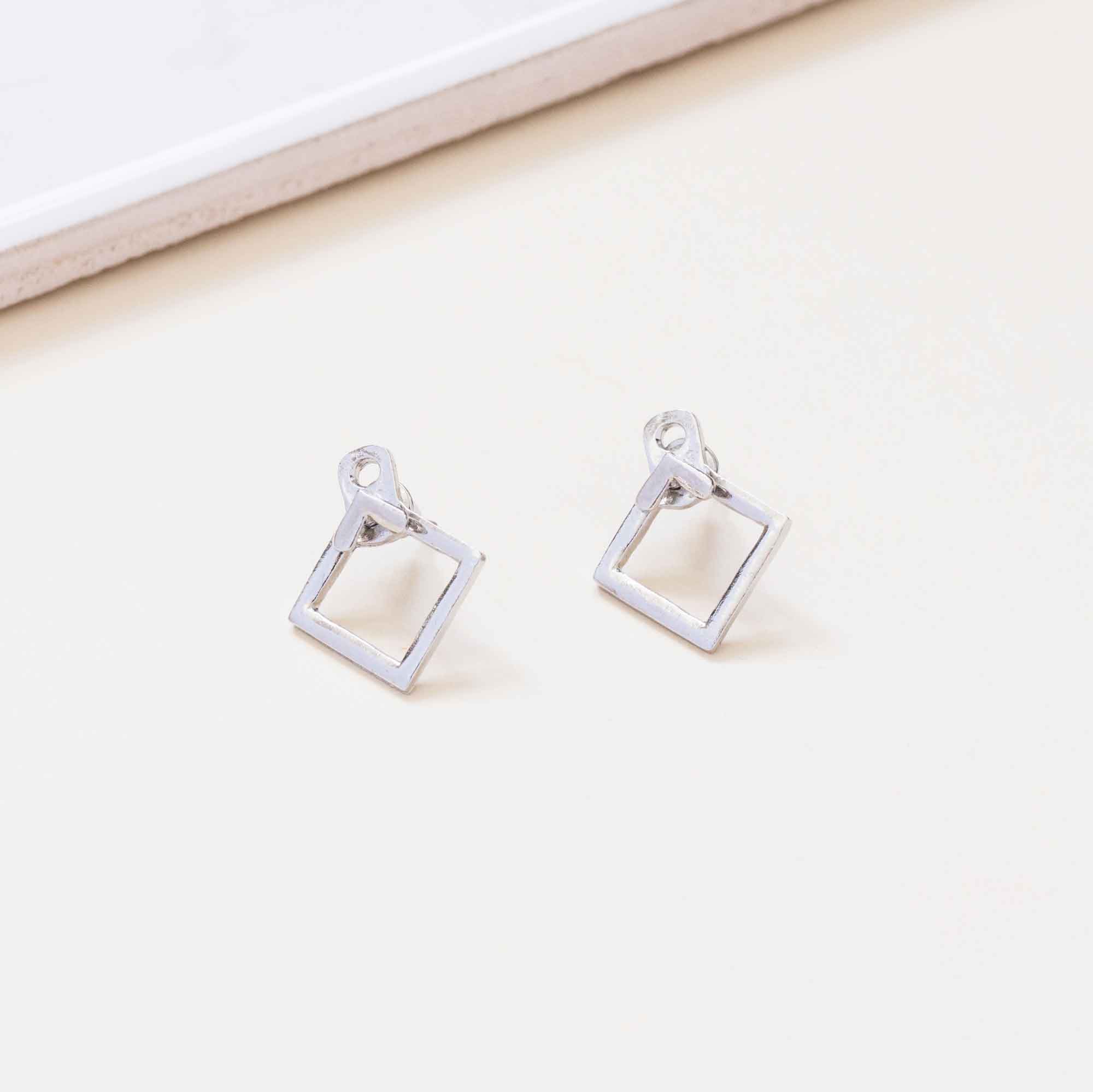 ACE10056-Silver-C.jpg