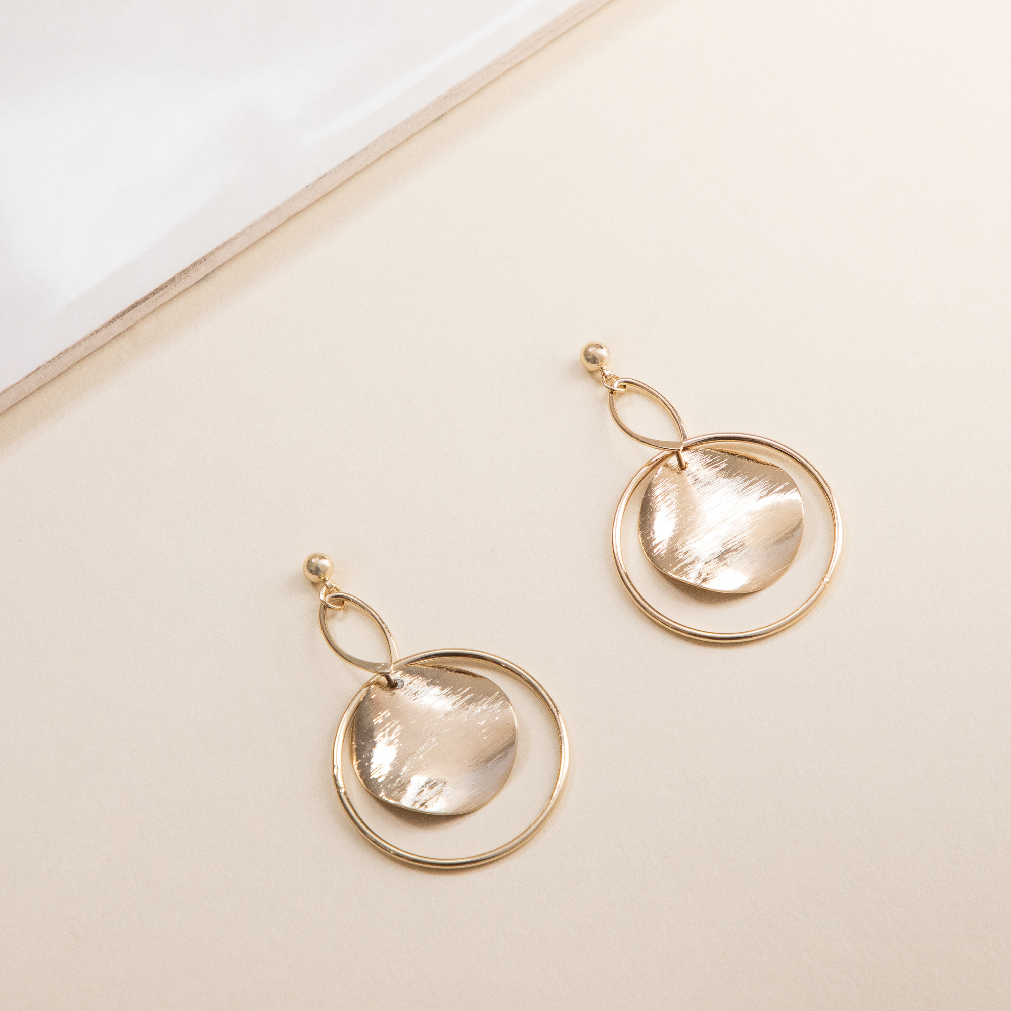 ACE10217-Gold-C.jpg