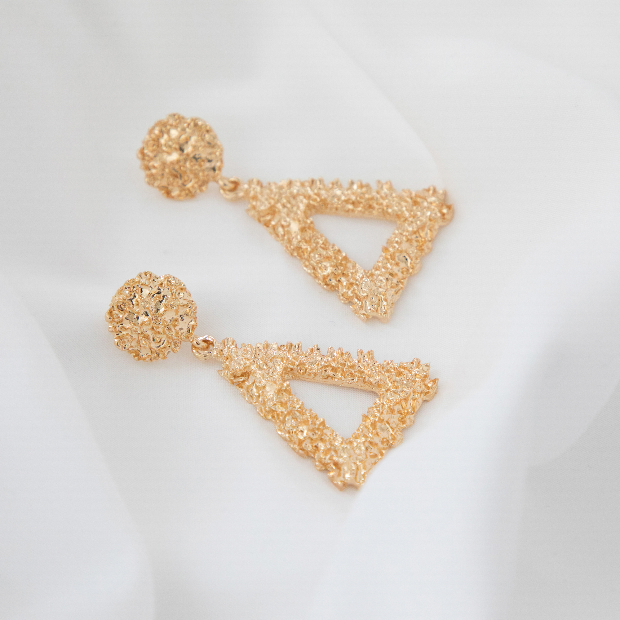 ACE10232-gold-A.jpg
