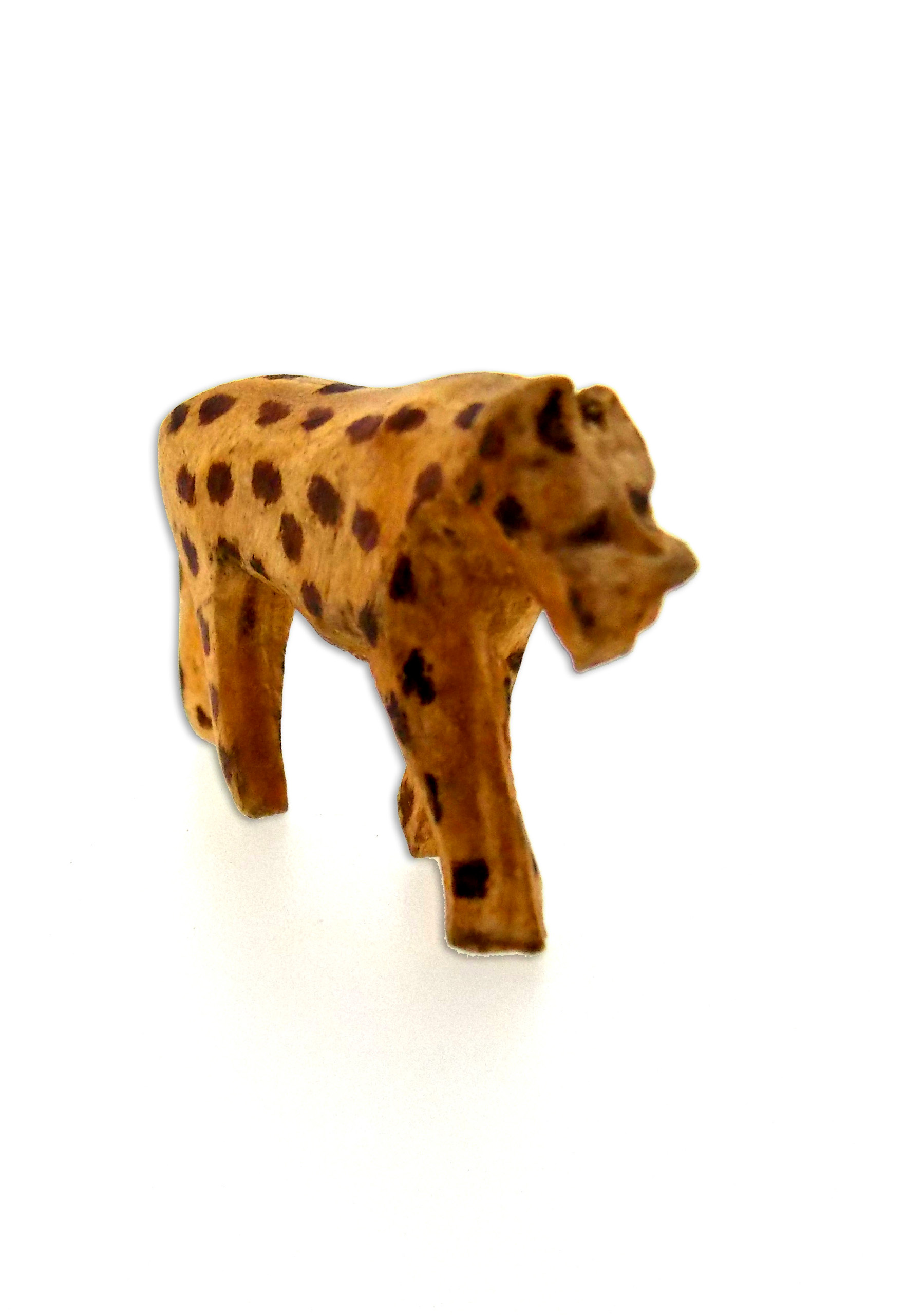 wooden-cheetah-sculpture-1.jpg